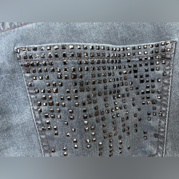 Liverpool Jeans Lucy’s Bootcut with Beautiful Embellishments on the back pockets - Picture 7 of 8